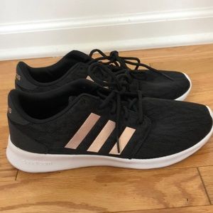 Black and pink Adidas Tennis Shoes